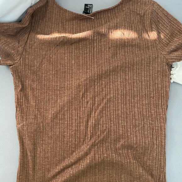 Brown shirt a bit crop top - Picture 2 of 2